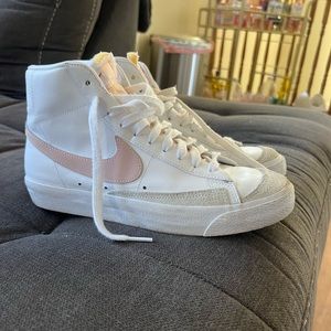 Nike Blazers (Pink)